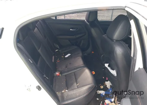 2023 Nissan Sentra Sr z USA, uszkodzony, nr VIN 3N1AB8DV0PY267385